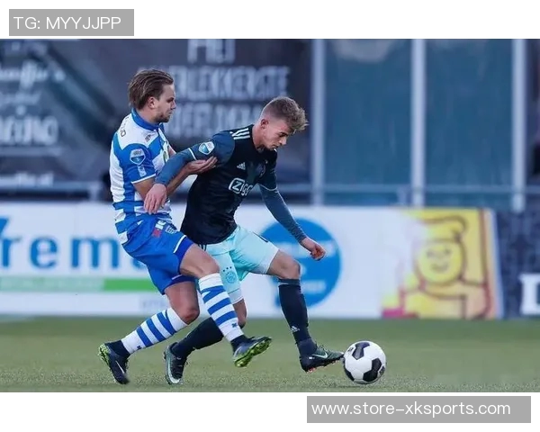 阿尔克青主场迎战特温特期待精彩对决与激烈竞争 阿尔克青主场迎战特温特期待精彩对决与激烈竞争